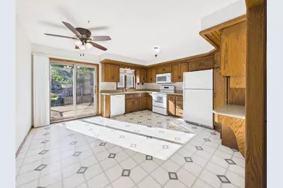 2253 Charles Street N, North Saint Paul, MN 55109 - Photo 17