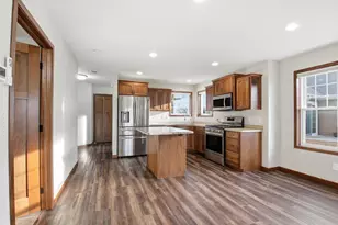 465 Meadow View Ct, Paynesville, MN 56362 - Photo 3