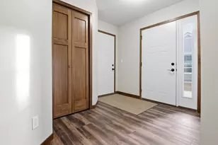 465 Meadow View Ct, Paynesville, MN 56362 - Photo 5