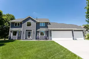 247 Pendryn Hill Cir, Woodbury, MN 55125 - Photo 5