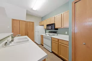 14172 Plymouth Ave, Burnsville, MN 55337 - Photo 9