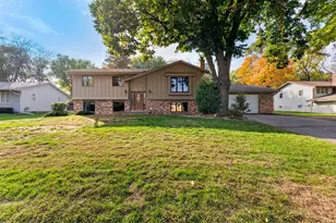 6733 Willow Ln, Brooklyn Center, MN 55430 - Photo 5