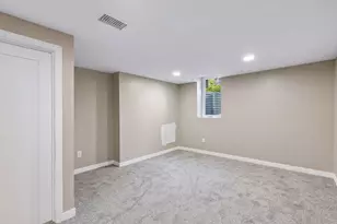 1947 Yorkshire Ct, Saint Paul, MN 55116 - Photo 33