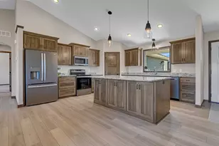 1942 68th Ave N, Saint Cloud, MN 56303 - Photo 3