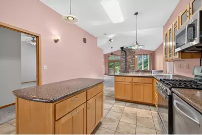 412 Hazel Street N, Saint Paul, MN 55119 - Photo 15
