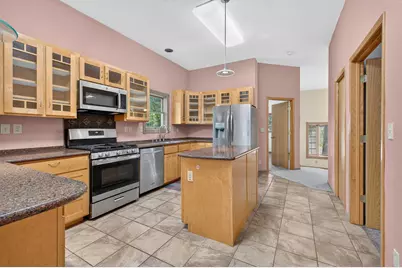412 Hazel Street N, Saint Paul, MN 55119 - Photo 13