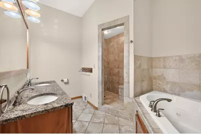 412 Hazel Street N, Saint Paul, MN 55119 - Photo 25