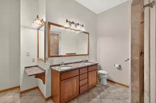 412 Hazel St N, Saint Paul, MN 55119 - Photo 27