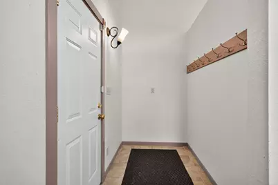 412 Hazel Street N, Saint Paul, MN 55119 - Photo 7