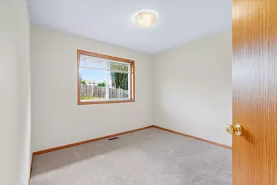 342 Parkview Lane S, Maplewood, MN 55119 - Photo 17
