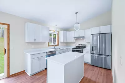 342 Parkview Lane S, Maplewood, MN 55119 - Photo 13