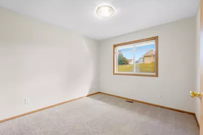 342 Parkview Lane S, Maplewood, MN 55119 - Photo 19