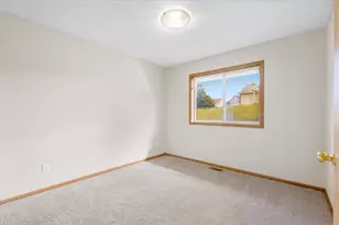 342 Parkview Ln S, Maplewood, MN 55119 - Photo 19