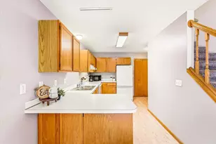4068 Wilshire Cir, Shoreview, MN 55126 - Photo 15