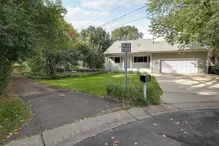 98 Australian Ave, Little Canada, MN 55117 - Photo 7