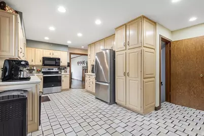 402 N Minnesota Street, Marshall, MN 56258 - Photo 11