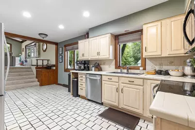 402 N Minnesota Street, Marshall, MN 56258 - Photo 9