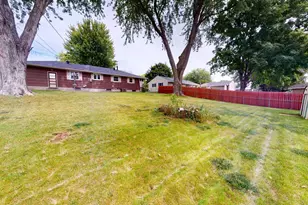 204 Fairview Dr, Albert Lea, MN 56007 - Photo 35