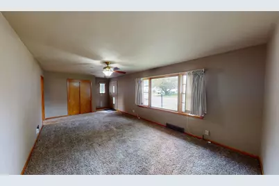 204 Fairview Drive, Albert Lea, MN 56007 - Photo 3