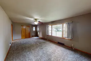 204 Fairview Dr, Albert Lea, MN 56007 - Photo 3