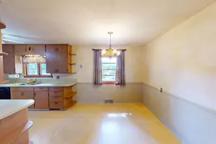 204 Fairview Dr, Albert Lea, MN 56007 - Photo 5