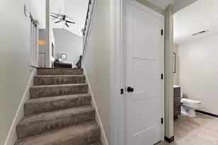 9056 Sequoia Rd, Woodbury, MN 55125 - Photo 17