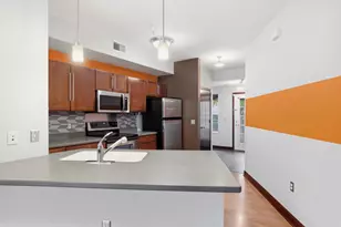 312 E 18th St, Minneapolis, MN 55404 - Photo 7