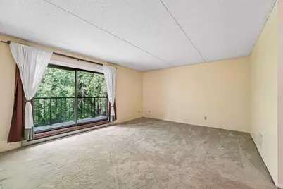 2445 Londin Lane E #202, Maplewood, MN 55119 - Photo 21