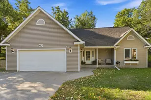 60 Imperial Dr E, West Saint Paul, MN 55118 - Photo 1