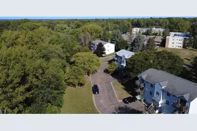 240 Hallam Avenue S, Mahtomedi, MN 55115 - Photo 3