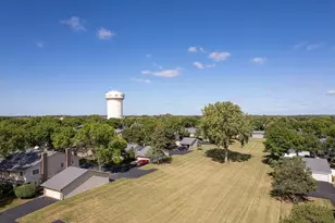 9478 Ranchview Ln N, Maple Grove, MN 55369 - Photo 33