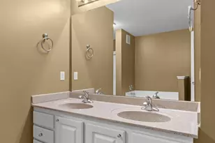 320 Willoughby Way W, Minnetonka, MN 55305 - Photo 33