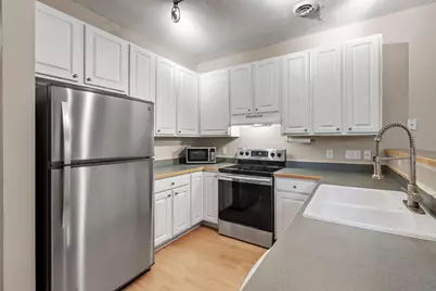 320 Willoughby Way W, Minnetonka, MN 55305 - Photo 17