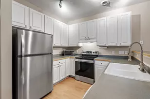 320 Willoughby Way W, Minnetonka, MN 55305 - Photo 17