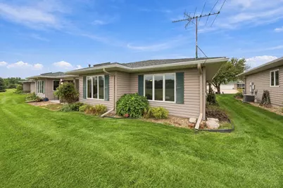 1812 Clubhouse Drive NE, Stewartville, MN 55976 - Photo 7