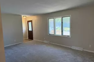 926 Holcombe Ave N, Litchfield, MN 55355 - Photo 5