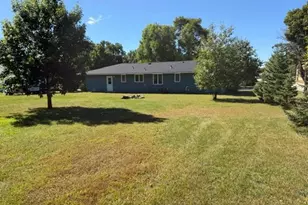 926 Holcombe Ave N, Litchfield, MN 55355 - Photo 27