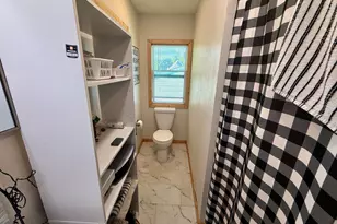 907 N Baird Ave, Fergus Falls, MN 56537 - Photo 17