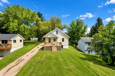 907 N Baird Avenue, Fergus Falls, MN 56537 - Photo 3