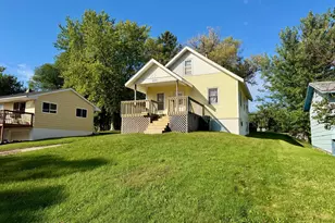 907 N Baird Ave, Fergus Falls, MN 56537 - Photo 5
