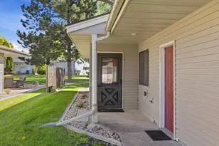 545 Graham St SW, Hutchinson, MN 55350 - Photo 3