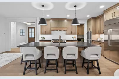 641 Park Street E, Wayzata, MN 55391 - Photo 29