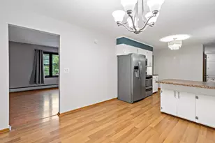 405 Creek Ln, Chaska, MN 55318 - Photo 9
