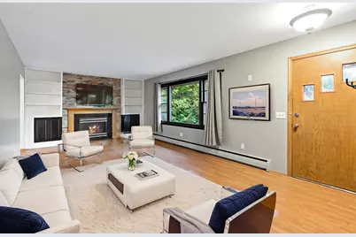 405 Creek Lane, Chaska, MN 55318 - Photo 5