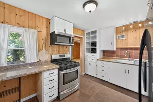 1349 Hazelwood St, Saint Paul, MN 55106 - Photo 3