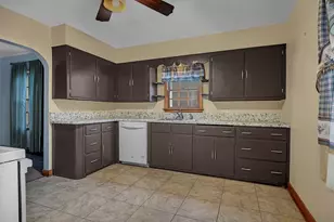 129 7th Ave NE, Saint Cloud, MN 56304 - Photo 13