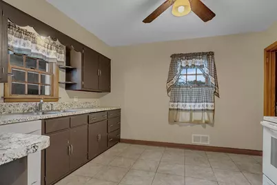 129 7th Avenue NE, Saint Cloud, MN 56304 - Photo 11
