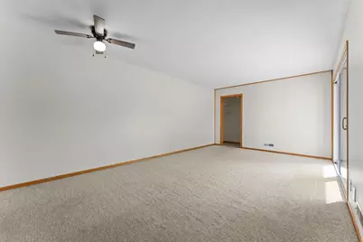 7782 Dunmore Road, Woodbury, MN 55125 - Photo 9