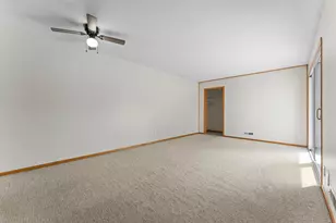 7782 Dunmore Rd, Woodbury, MN 55125 - Photo 9