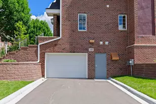 10814 Falling Water Ln, Woodbury, MN 55129 - Photo 19